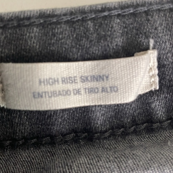 Universal Thread Factory Faded Black High Rise Skinny Jeans- 10 - Picture 5 of 13